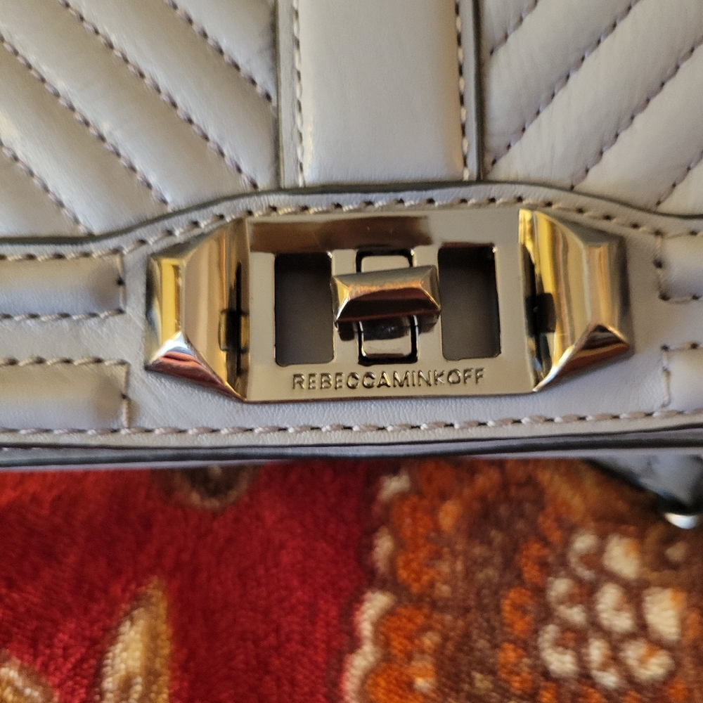 Rebecca Minkoff Grey Quilted Leather Bag. - Picture 2 of 6